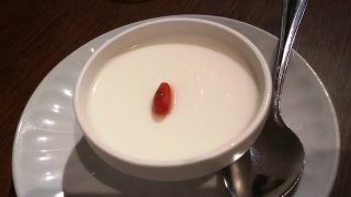 杏仁豆腐|健康中華 青蓮 川崎西口店