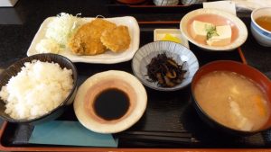 まぐろカツ定食