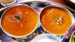 シーフードカレー（左）＆マトンカレー（右）｜ディービーズキッチン 鹿島田店