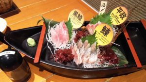 お刺身三点盛り｜北前そば高田屋