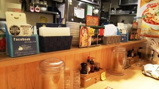 カウンター席｜太陽のトマト麺 元住吉店