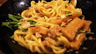温玉チーズ油そば・まぜまぜ後｜壱角家
