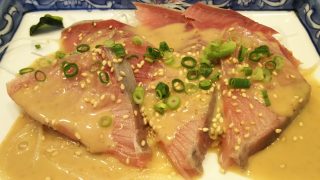 ブリの漬けごまだれ｜まんや