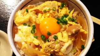 撰乃大地鶏の親子丼：アップ｜やきとりセンター 川崎リバーク店