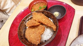 牛たれカツ丼：アップ｜京都 牛カツ専門店「勝牛」