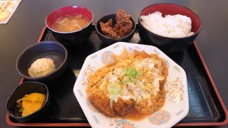 蕎麦屋のかつ煮定食｜川崎酒場（川崎モアーズ）