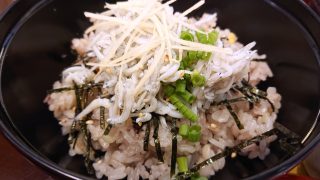 釜揚げしらす丼｜さんるーむ アトレ川崎店