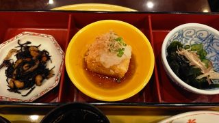 釜揚げしらす丼御膳：小鉢｜さんるーむ アトレ川崎
