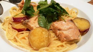 秋鮭とサツマイモの豆乳胡麻クリーム（アップ）｜ラパウザ アトレ川崎店