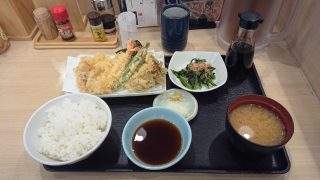 これぞ！オールスター天ぷら定食｜天丼てんや 川崎アゼリア店