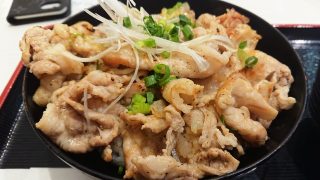 米沢三元豚のねぎ塩豚丼（アップ）｜米沢 琥珀堂 ラゾーナ川崎店