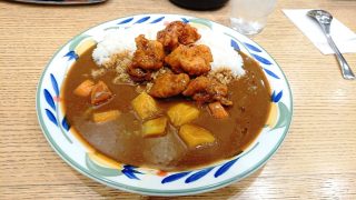 唐揚げ野菜カレー｜カレーハウス ピヨ 川崎アゼリア店