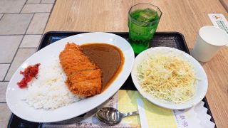 カツカレー＋メロンソーダ｜とんかつ まい泉 ラゾーナ川崎プラザ店