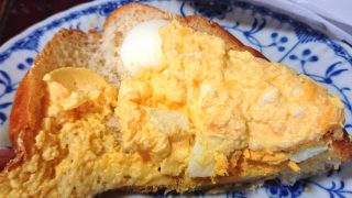 ダブルたまご（開いてみた）｜スモモハウス