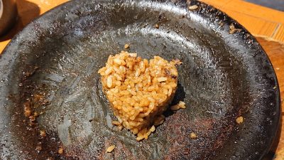 真いかゴロ焼き（ゴロライス）店舗入口｜北前そば高田屋 川崎駅前店