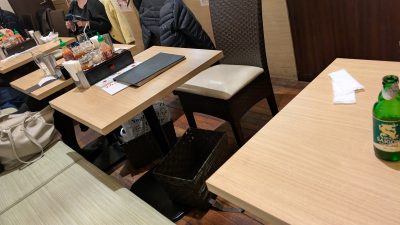 テーブル席｜ジャスミンパレス 川崎アゼリア