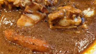 豚バラ煮込みカレー｜しまや