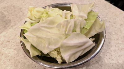 お通しのキャベツ｜串カツ田中 ミューザ川崎店