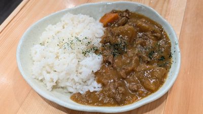 新宿ホルモンカレー｜スミビトケムリ 関内店