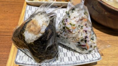 おむすび2つ｜こめらく 海鮮ごはんと和のスープ。