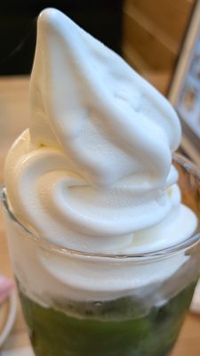 グリーンティーフロート（アップ）｜おかげ庵 川崎駅西口店