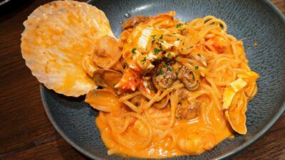 海の幸のトマトクリームソース”ペスカトーレ”｜Frutti di Mare 横浜