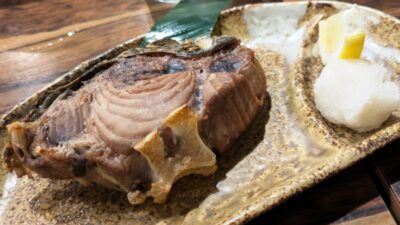 マグロのしっぽ焼き｜呼炉凪来 横浜店