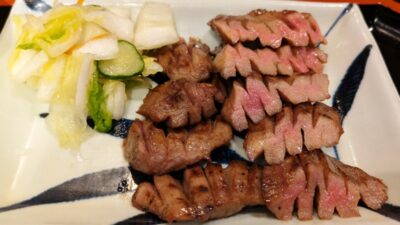 極上厚切りたん焼き(アップ)|牛たん焼き辺見 川崎アゼリア店