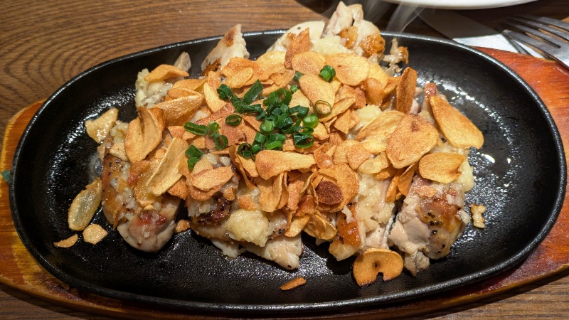 ガーリックグリルドチキンステーキ｜GARLIC JO'S 川崎アゼリア店