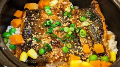 名物鰻の土鍋御飯(アップ)|いぶし銀 川崎店