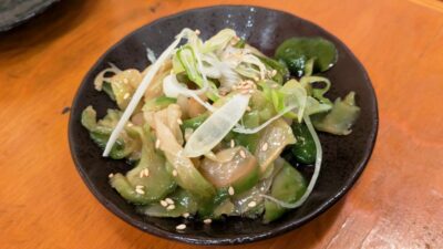お通し｜熱々肉汁餃子 あじくら