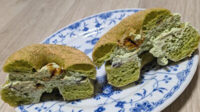 ドら抹茶つぶあん華ホイップ（断面）｜ミスタードーナツ 鹿島田ショップ