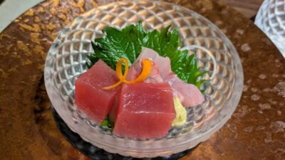 本日のお刺身2種マグロ・クロソイ｜弥助の奥