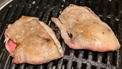 お肉焼いているおころ|焼肉極本店