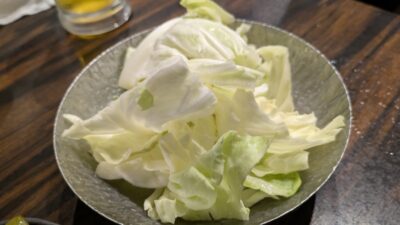 お通しキャベツ｜燻し家もっくん 武蔵小杉