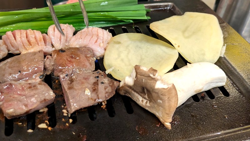 08_目の前で焼いてくれる|ミリネヤンコプチャン 川崎店