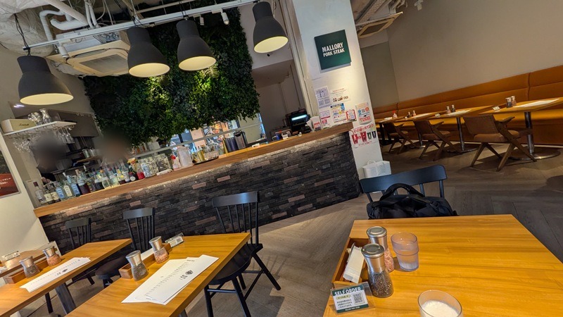 店舗内観|マロリーポークステーキ