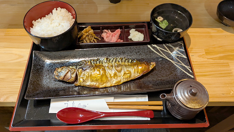 とろ鯖定食|鰻の成瀬 川崎駅前店