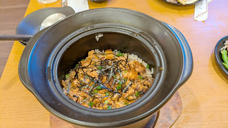 鮭とイクラの土鍋御飯|炉端こころ